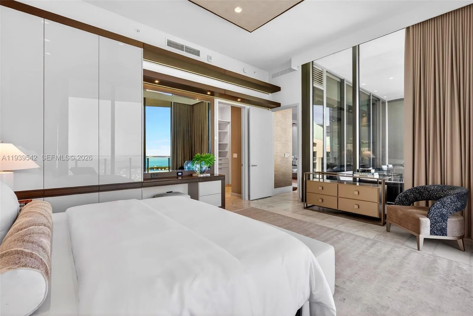 2821 S Bayshore Dr 19b, Miami, Florida 33133, Miami, Florida 33133, 4 Bedrooms Bedrooms, ,3 BathroomsBathrooms,Residential,For Sale,2821 S Bayshore Dr 19b, Miami, Florida 33133,A11939542