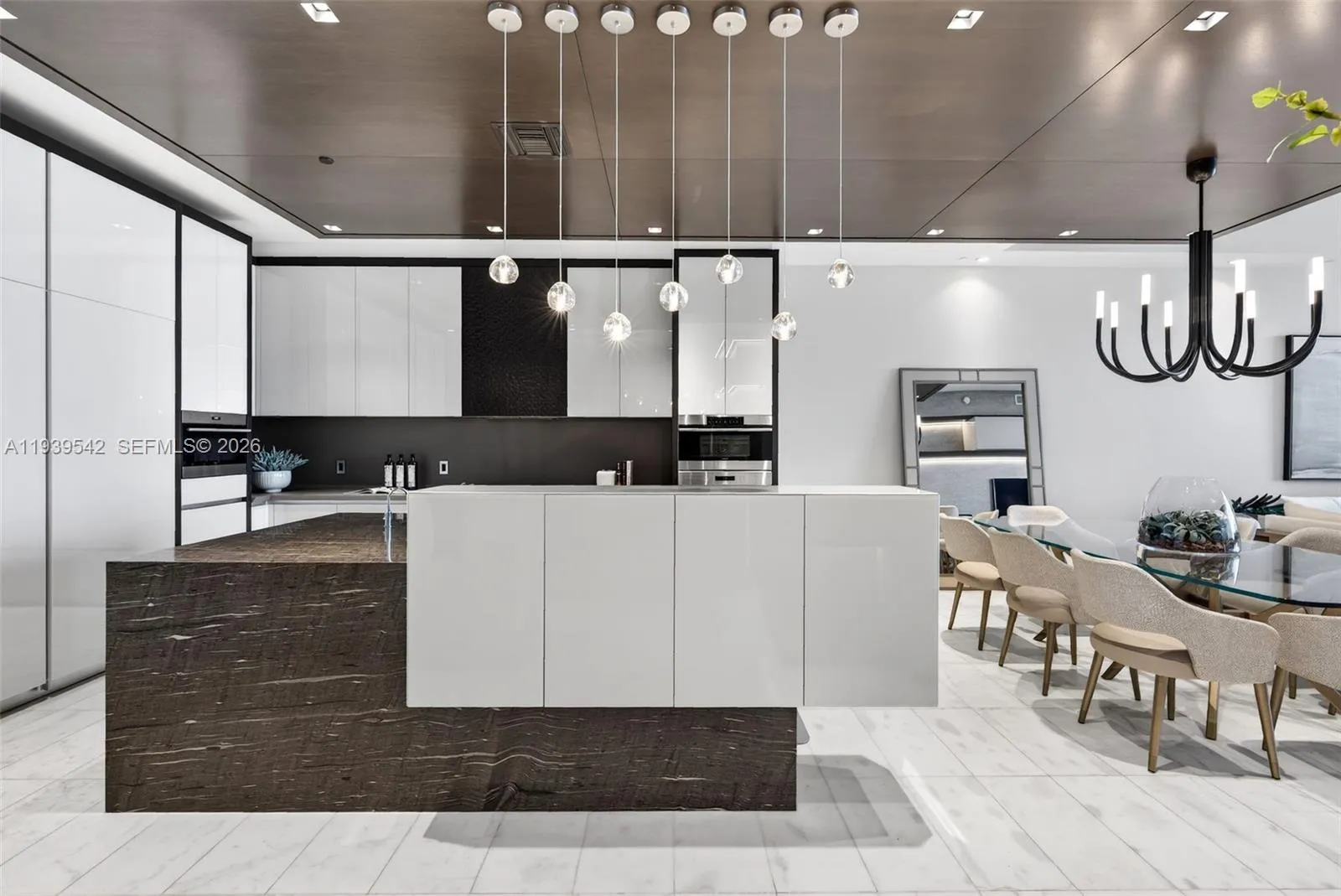 2821 S Bayshore Dr 19b, Miami, Florida 33133, Miami, Florida 33133, 4 Bedrooms Bedrooms, ,3 BathroomsBathrooms,Residential,For Sale,2821 S Bayshore Dr 19b, Miami, Florida 33133,A11939542