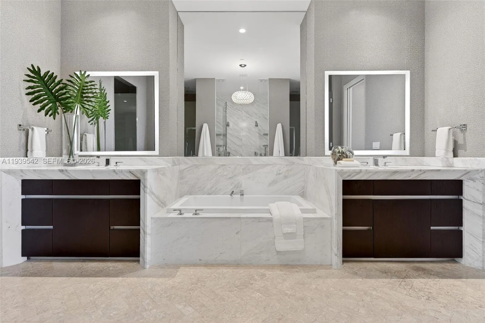 2821 S Bayshore Dr 19b, Miami, Florida 33133, Miami, Florida 33133, 4 Bedrooms Bedrooms, ,3 BathroomsBathrooms,Residential,For Sale,2821 S Bayshore Dr 19b, Miami, Florida 33133,A11939542