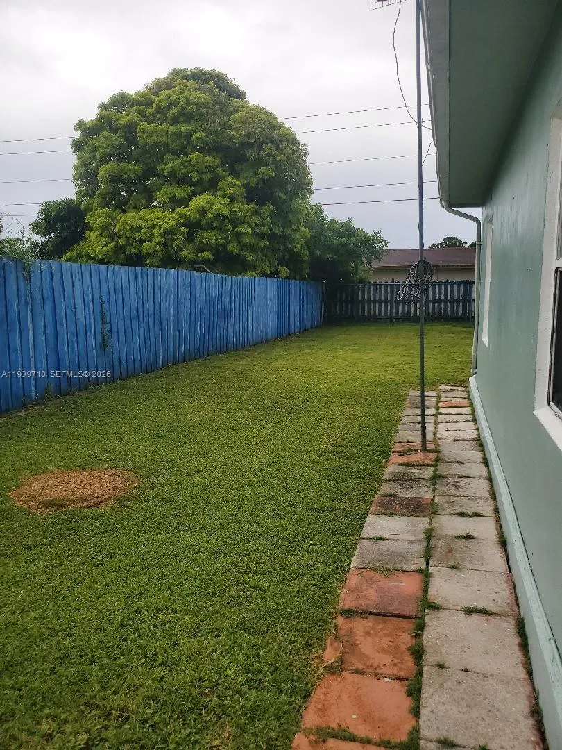 Homestead, Florida 33033, 4 Bedrooms Bedrooms, ,2 BathroomsBathrooms,Residential,For Sale,A11939718