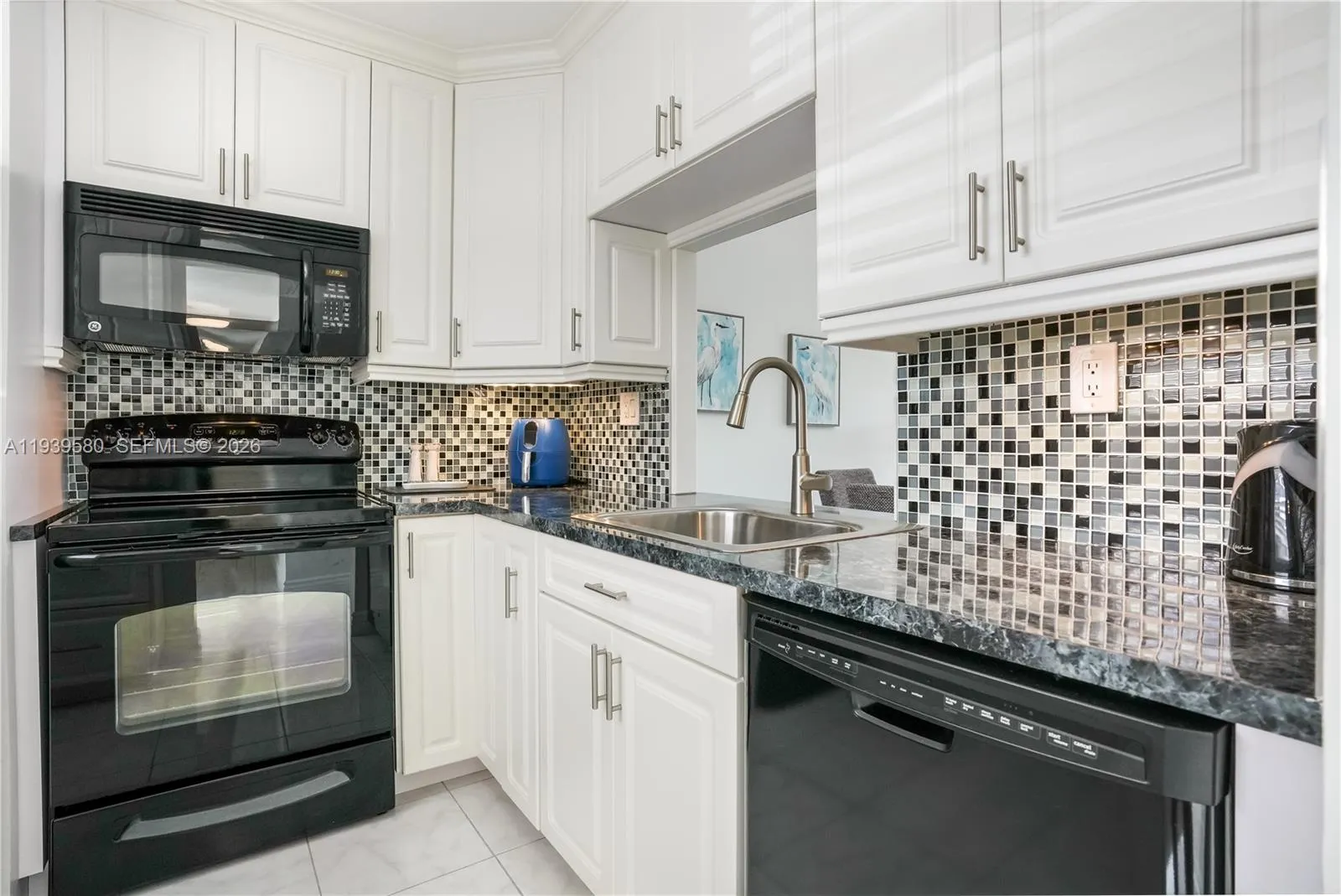 4801 Nw 34th St 406, Lauderdale Lakes, Florida 333, Lauderdale Lakes, Florida 33319, 1 Bedroom Bedrooms, ,1 BathroomBathrooms,Residential,For Sale,4801 Nw 34th St 406, Lauderdale Lakes, Florida 333,A11939580