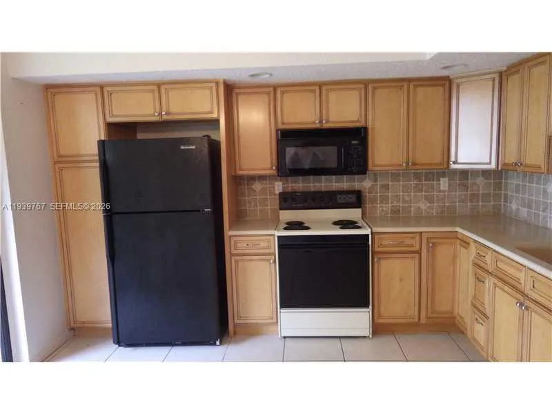 8015 Sw 107 Av 111, Miami, Florida 33173, Miami, Florida 33173, 3 Bedrooms Bedrooms, ,2 BathroomsBathrooms,Residential Lease,For Rent,8015 Sw 107 Av 111, Miami, Florida 33173,A11939767