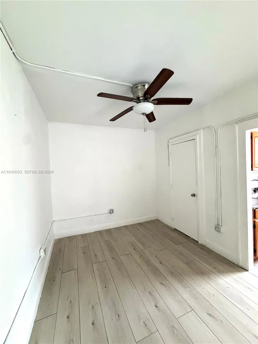 967 Sw 5th St 4, Miami, Florida 33130, Miami, Florida 33130, 1 Bedroom Bedrooms, ,1 BathroomBathrooms,Residential Lease,For Rent,967 Sw 5th St 4, Miami, Florida 33130,A11940093