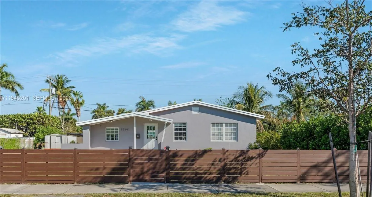 10241 Dominican Dr, Cutler Bay, Florida 33189, Cutler Bay, Florida 33189, 3 Bedrooms Bedrooms, ,2 BathroomsBathrooms,Residential,For Sale,10241 Dominican Dr, Cutler Bay, Florida 33189,A11940201