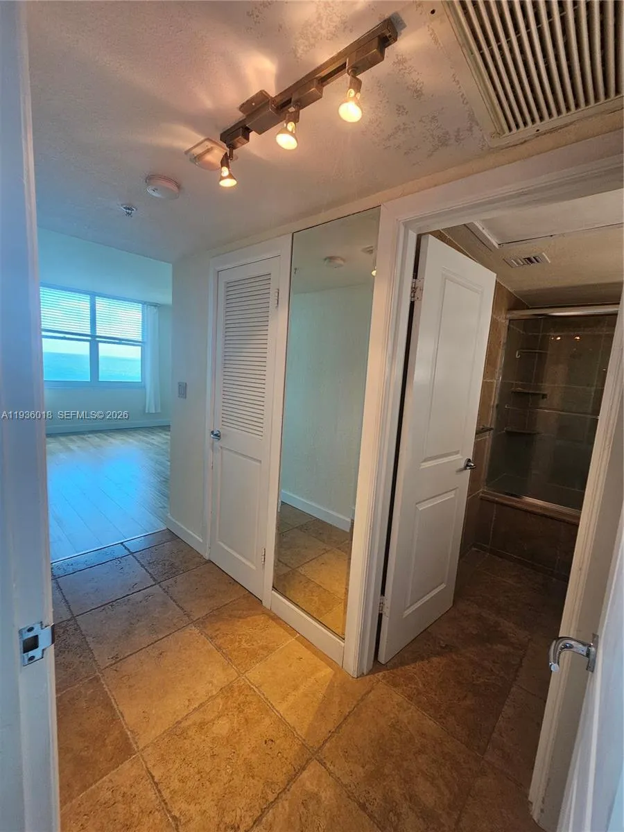 2501 S Ocean Dr 921, Hollywood, Florida 33019, Hollywood, Florida 33019, 1 Bedroom Bedrooms, ,1 BathroomBathrooms,Residential Lease,For Rent,2501 S Ocean Dr 921, Hollywood, Florida 33019,A11936018