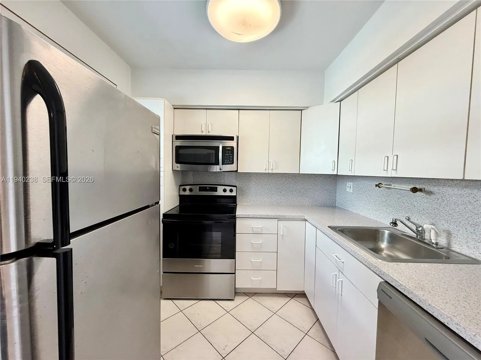 10178 Collins Ave 107, Bal Harbour, Florida 33154, Bal Harbour, Florida 33154, 1 Bedroom Bedrooms, ,2 BathroomsBathrooms,Residential Lease,For Rent,10178 Collins Ave 107, Bal Harbour, Florida 33154,A11940238