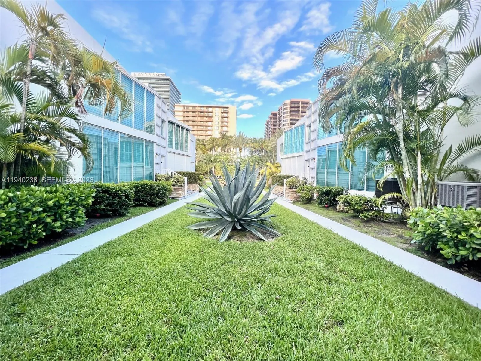 10178 Collins Ave 107, Bal Harbour, Florida 33154, Bal Harbour, Florida 33154, 1 Bedroom Bedrooms, ,2 BathroomsBathrooms,Residential Lease,For Rent,10178 Collins Ave 107, Bal Harbour, Florida 33154,A11940238