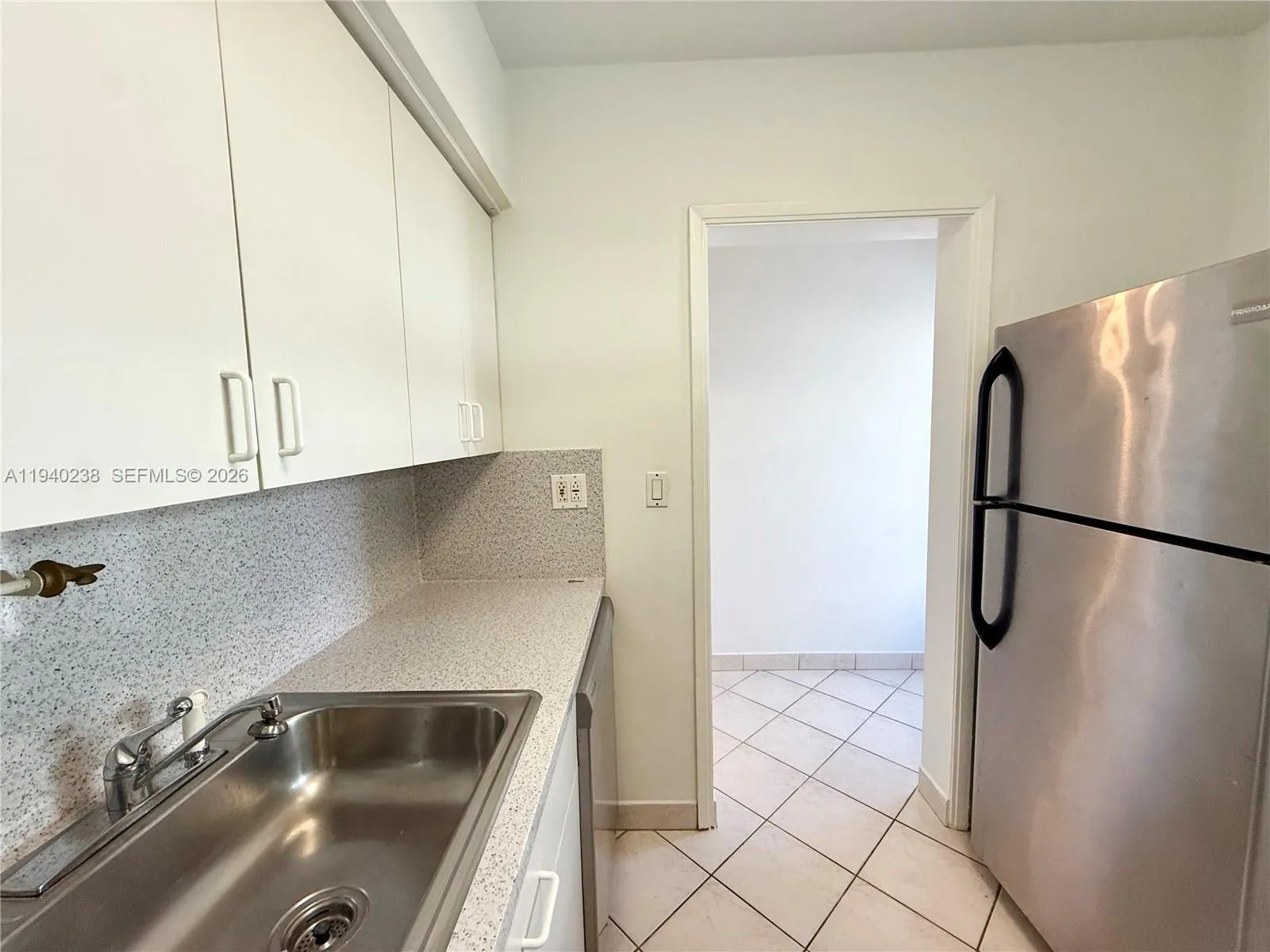10178 Collins Ave 107, Bal Harbour, Florida 33154, Bal Harbour, Florida 33154, 1 Bedroom Bedrooms, ,2 BathroomsBathrooms,Residential Lease,For Rent,10178 Collins Ave 107, Bal Harbour, Florida 33154,A11940238