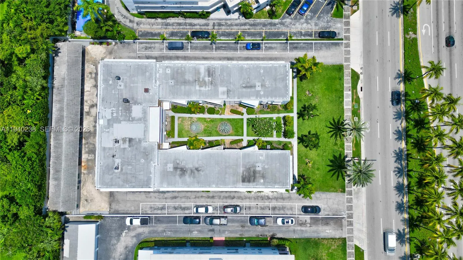 10178 Collins Ave 107, Bal Harbour, Florida 33154, Bal Harbour, Florida 33154, 1 Bedroom Bedrooms, ,2 BathroomsBathrooms,Residential Lease,For Rent,10178 Collins Ave 107, Bal Harbour, Florida 33154,A11940238