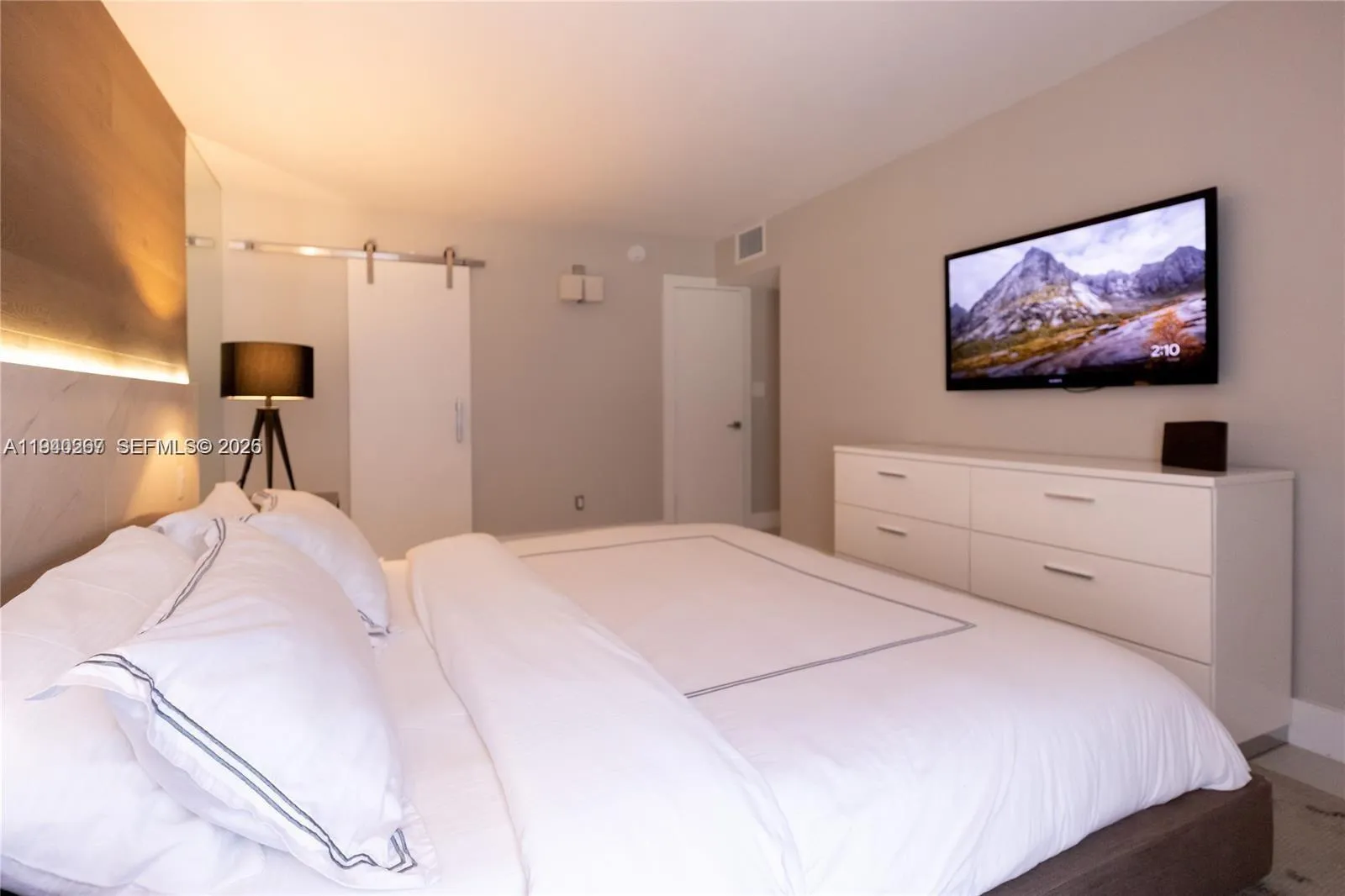210 172nd St 131, Sunny Isles Beach, Florida 33160, Sunny Isles Beach, Florida 33160, 2 Bedrooms Bedrooms, ,2 BathroomsBathrooms,Residential Lease,For Rent,210 172nd St 131, Sunny Isles Beach, Florida 33160,A11940267