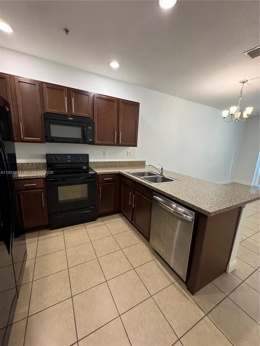 917 Sw 147th Ave 2006, Pembroke Pines, Florida 330, Pembroke Pines, Florida 33027, 2 Bedrooms Bedrooms, ,2 BathroomsBathrooms,Residential Lease,For Rent,917 Sw 147th Ave 2006, Pembroke Pines, Florida 330,A11938977