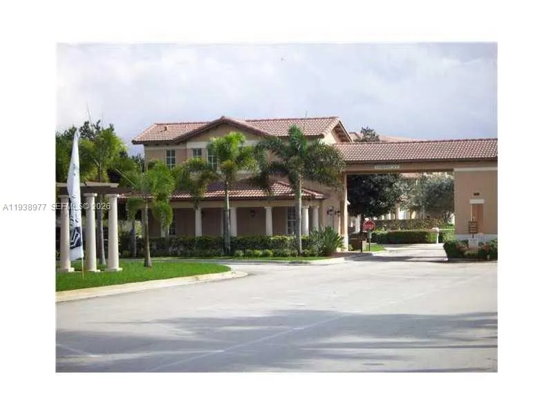 917 Sw 147th Ave 2006, Pembroke Pines, Florida 330, Pembroke Pines, Florida 33027, 2 Bedrooms Bedrooms, ,2 BathroomsBathrooms,Residential Lease,For Rent,917 Sw 147th Ave 2006, Pembroke Pines, Florida 330,A11938977