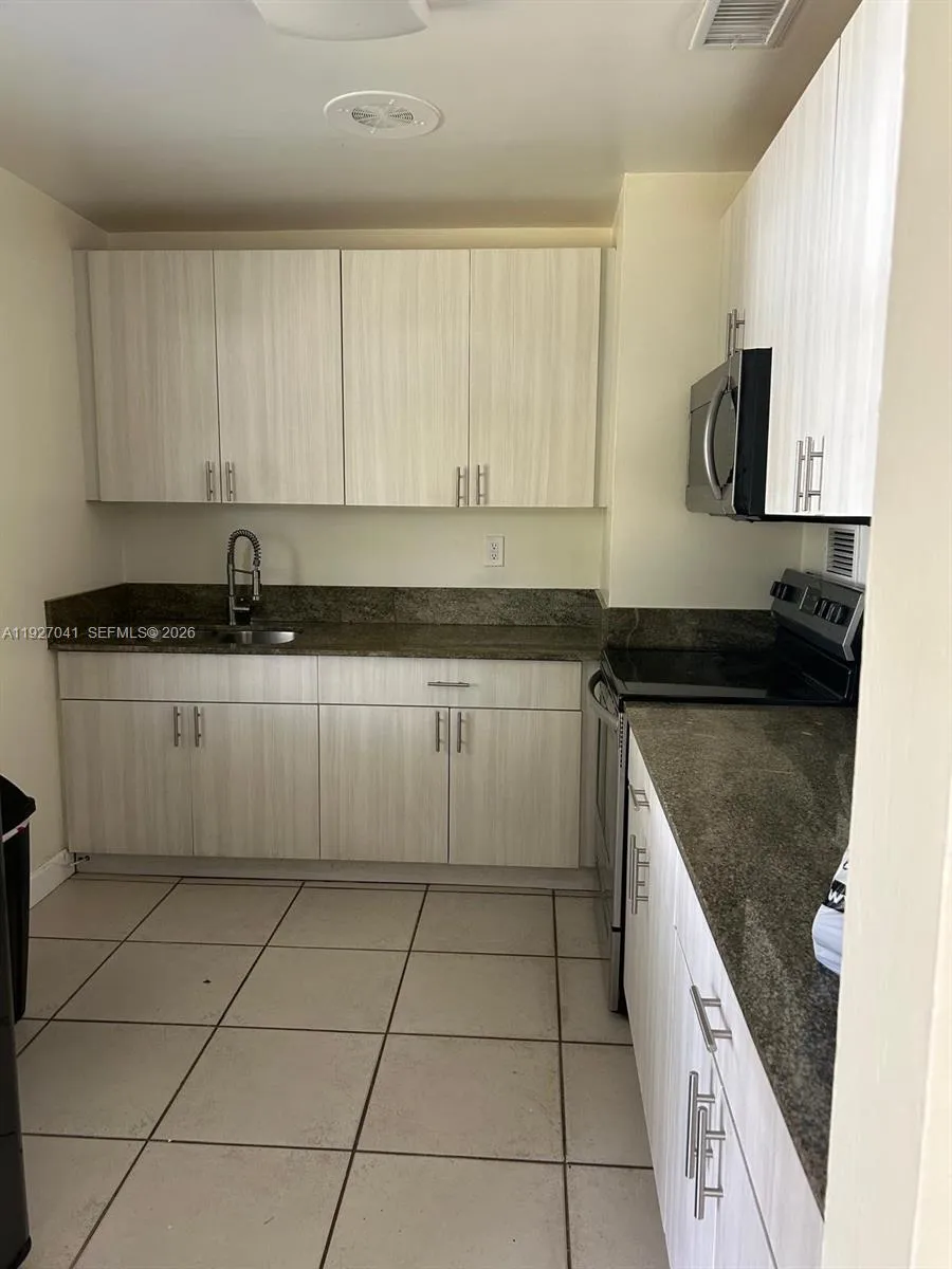 10011 Sw 162nd St, Miami, Florida 33157, Miami, Florida 33157, 3 Bedrooms Bedrooms, ,1 BathroomBathrooms,Residential,For Sale,10011 Sw 162nd St, Miami, Florida 33157,A11927041