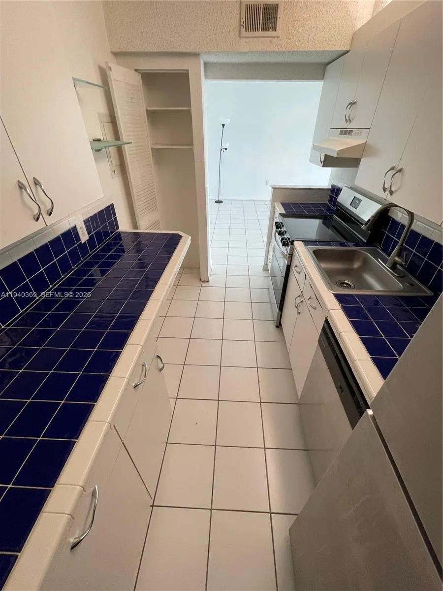 1251 Ne 108th St 811, Miami, Florida 33161, Miami, Florida 33161, 1 Bedroom Bedrooms, ,1 BathroomBathrooms,Residential Lease,For Rent,1251 Ne 108th St 811, Miami, Florida 33161,A11940369
