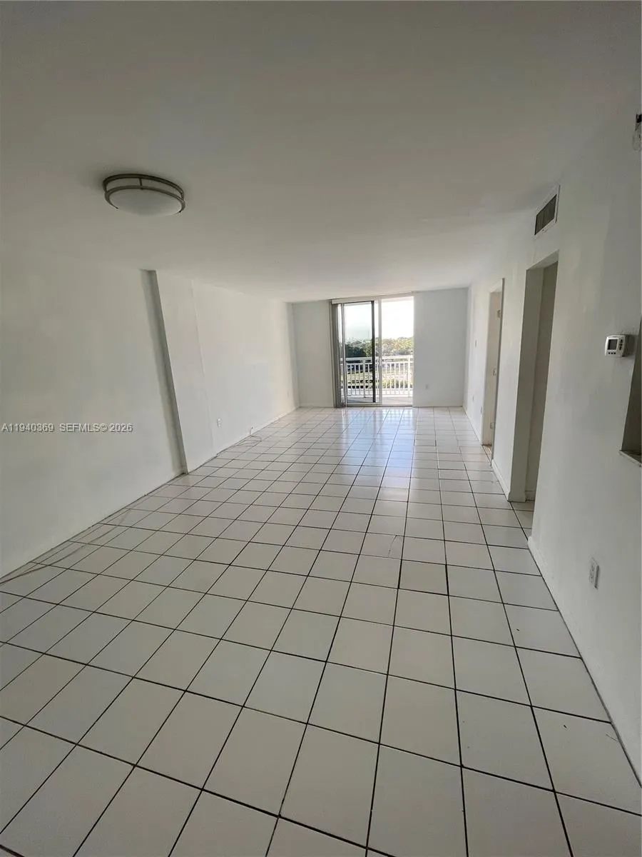 1251 Ne 108th St 811, Miami, Florida 33161, Miami, Florida 33161, 1 Bedroom Bedrooms, ,1 BathroomBathrooms,Residential Lease,For Rent,1251 Ne 108th St 811, Miami, Florida 33161,A11940369