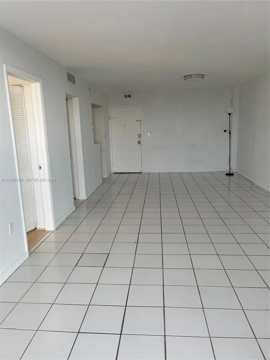 1251 Ne 108th St 811, Miami, Florida 33161, Miami, Florida 33161, 1 Bedroom Bedrooms, ,1 BathroomBathrooms,Residential Lease,For Rent,1251 Ne 108th St 811, Miami, Florida 33161,A11940369