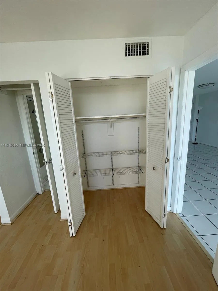 1251 Ne 108th St 811, Miami, Florida 33161, Miami, Florida 33161, 1 Bedroom Bedrooms, ,1 BathroomBathrooms,Residential Lease,For Rent,1251 Ne 108th St 811, Miami, Florida 33161,A11940369
