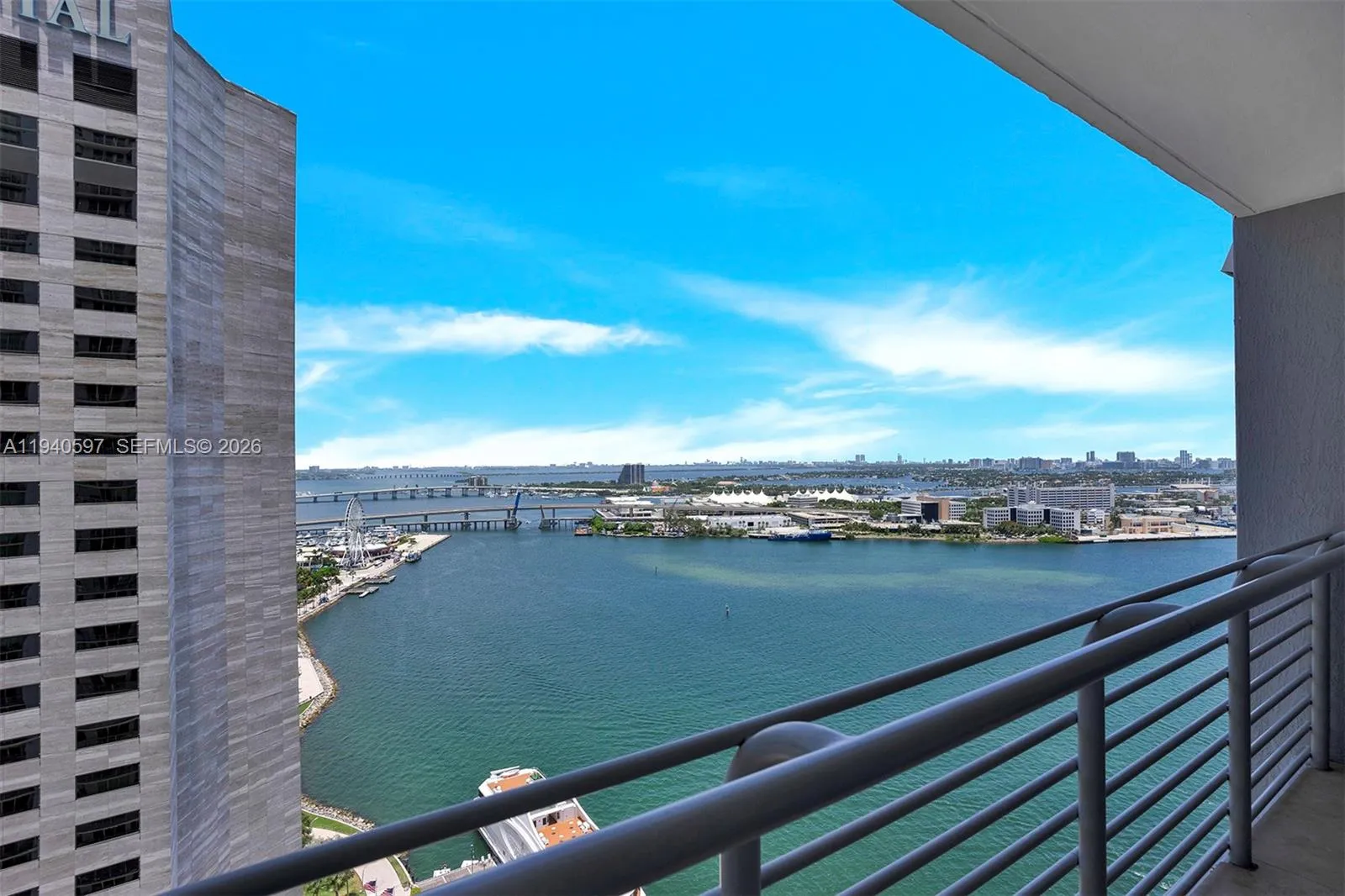 335 S Biscayne Blvd 2910, Miami, Florida 33131, Miami, Florida 33131, 1 Bedroom Bedrooms, ,1 BathroomBathrooms,Residential Lease,For Rent,335 S Biscayne Blvd 2910, Miami, Florida 33131,A11940597