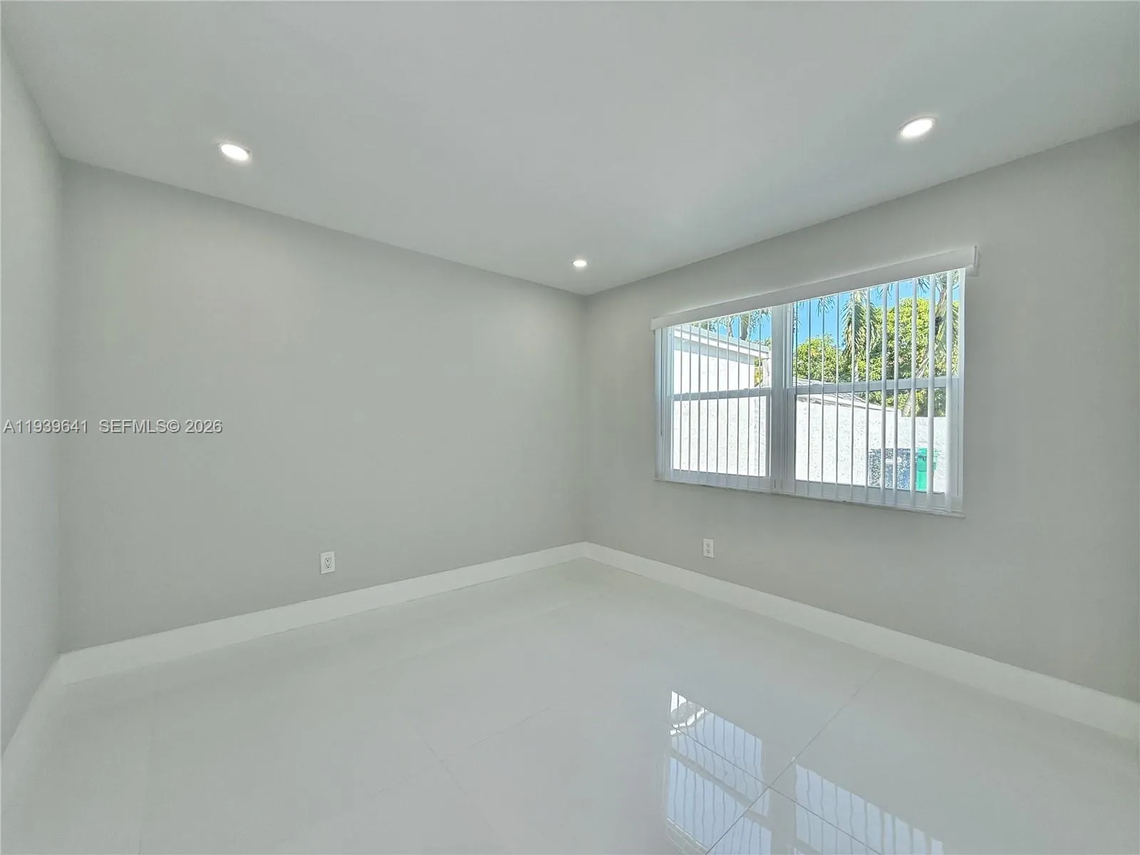 11240 Sw 33rd Cir Pl, Miami, Florida 33165, Miami, Florida 33165, 2 Bedrooms Bedrooms, ,2 BathroomsBathrooms,Residential,For Sale,11240 Sw 33rd Cir Pl, Miami, Florida 33165,A11939641