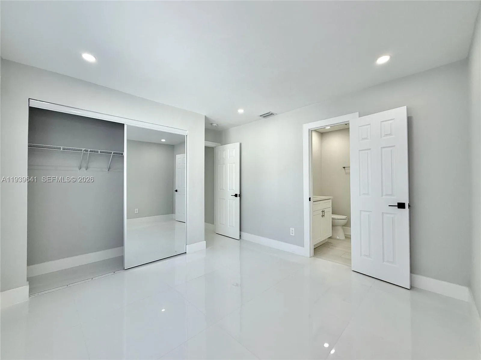 11240 Sw 33rd Cir Pl, Miami, Florida 33165, Miami, Florida 33165, 2 Bedrooms Bedrooms, ,2 BathroomsBathrooms,Residential,For Sale,11240 Sw 33rd Cir Pl, Miami, Florida 33165,A11939641