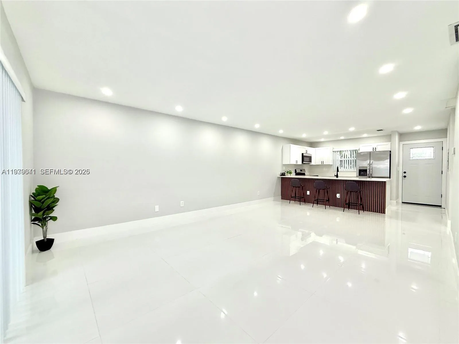 11240 Sw 33rd Cir Pl, Miami, Florida 33165, Miami, Florida 33165, 2 Bedrooms Bedrooms, ,2 BathroomsBathrooms,Residential,For Sale,11240 Sw 33rd Cir Pl, Miami, Florida 33165,A11939641