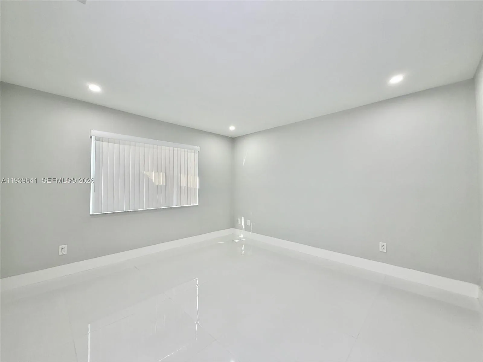 11240 Sw 33rd Cir Pl, Miami, Florida 33165, Miami, Florida 33165, 2 Bedrooms Bedrooms, ,2 BathroomsBathrooms,Residential,For Sale,11240 Sw 33rd Cir Pl, Miami, Florida 33165,A11939641