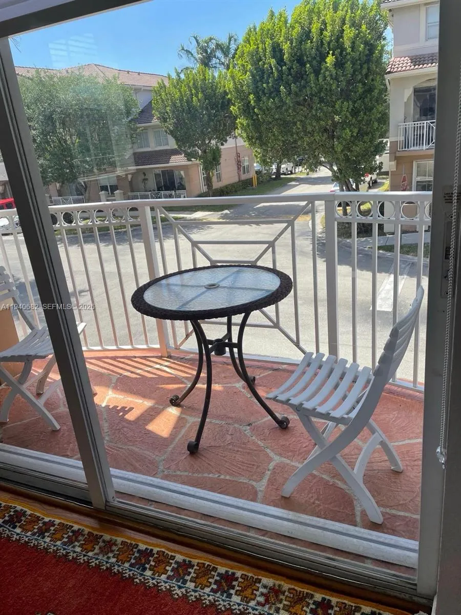 8930 W Flagler St 201, Miami, Florida 33174, Miami, Florida 33174, 3 Bedrooms Bedrooms, ,2 BathroomsBathrooms,Residential,For Sale,8930 W Flagler St 201, Miami, Florida 33174,A11940682