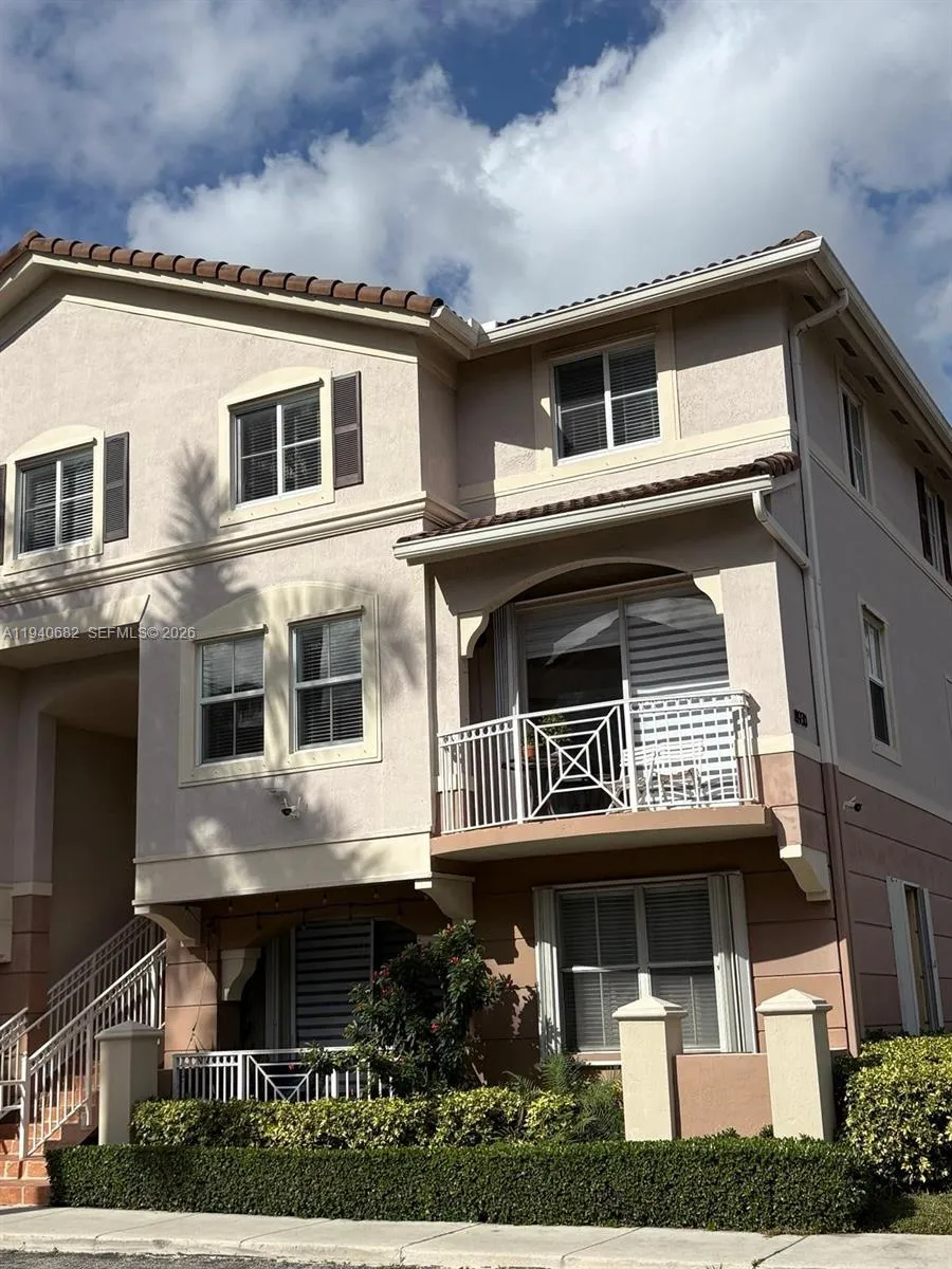 8930 W Flagler St 201, Miami, Florida 33174, Miami, Florida 33174, 3 Bedrooms Bedrooms, ,2 BathroomsBathrooms,Residential,For Sale,8930 W Flagler St 201, Miami, Florida 33174,A11940682