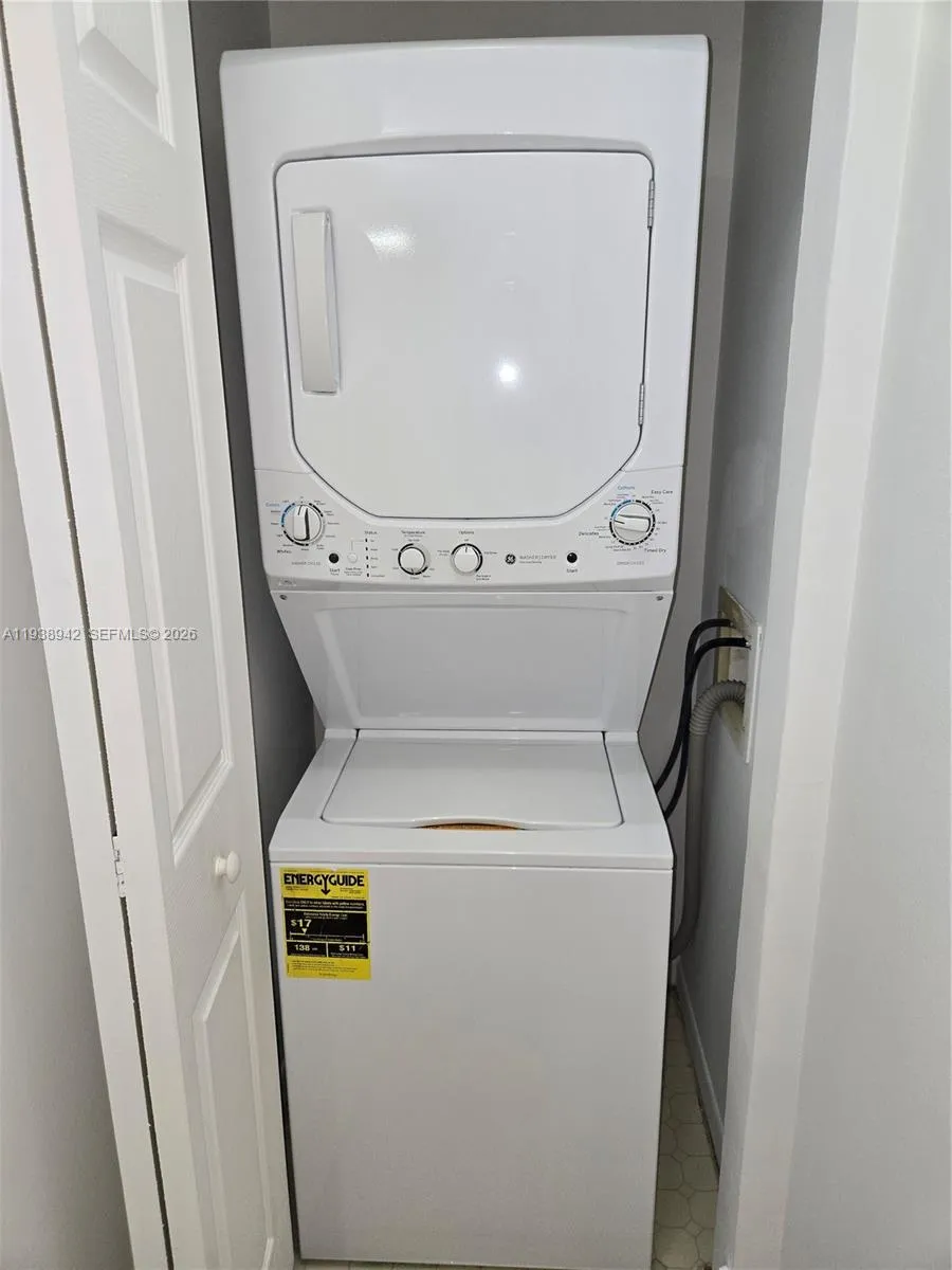 10416 Nw 8th St 201, Pembroke Pines, Florida 33026, Pembroke Pines, Florida 33026, 2 Bedrooms Bedrooms, ,2 BathroomsBathrooms,Residential Lease,For Rent,10416 Nw 8th St 201, Pembroke Pines, Florida 33026,A11938942