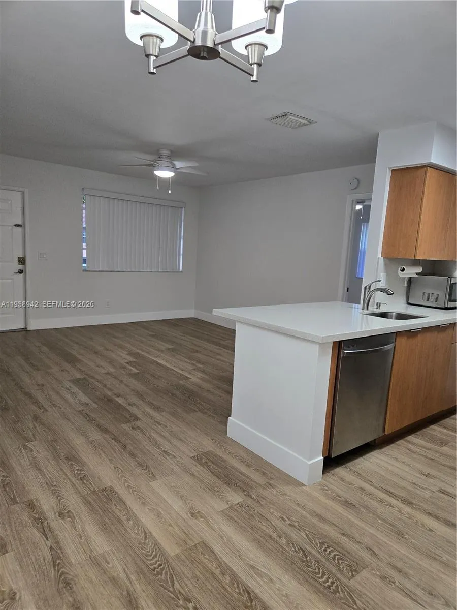 10416 Nw 8th St 201, Pembroke Pines, Florida 33026, Pembroke Pines, Florida 33026, 2 Bedrooms Bedrooms, ,2 BathroomsBathrooms,Residential Lease,For Rent,10416 Nw 8th St 201, Pembroke Pines, Florida 33026,A11938942