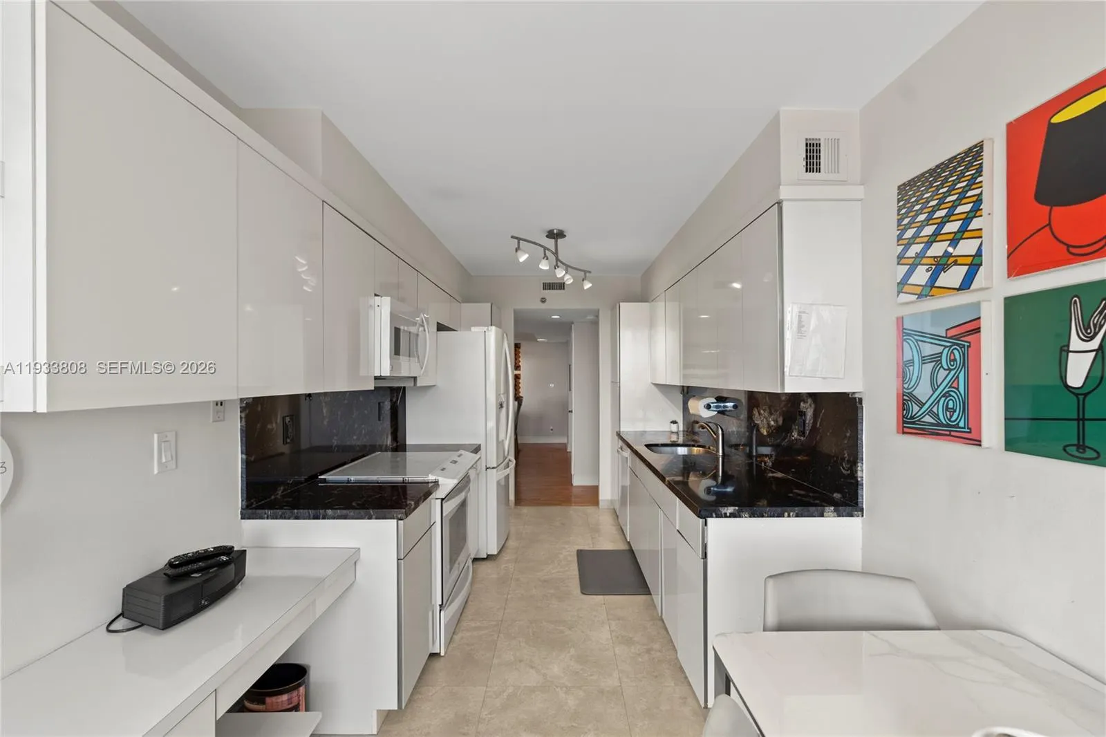 3598 Yacht Club Dr 1003, Aventura, Florida 33180, Aventura, Florida 33180, 3 Bedrooms Bedrooms, ,2 BathroomsBathrooms,Residential,For Sale,3598 Yacht Club Dr 1003, Aventura, Florida 33180,A11933808