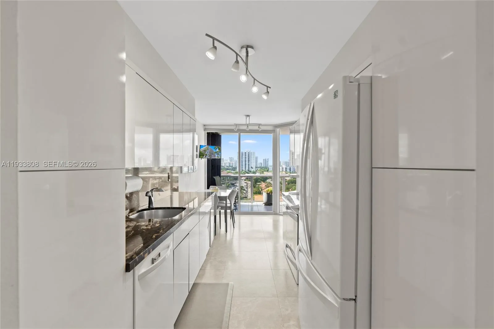 3598 Yacht Club Dr 1003, Aventura, Florida 33180, Aventura, Florida 33180, 3 Bedrooms Bedrooms, ,2 BathroomsBathrooms,Residential,For Sale,3598 Yacht Club Dr 1003, Aventura, Florida 33180,A11933808