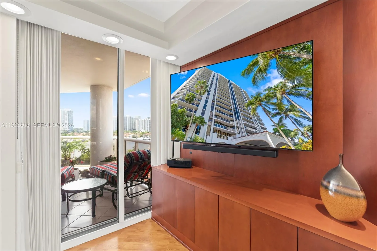 3598 Yacht Club Dr 1003, Aventura, Florida 33180, Aventura, Florida 33180, 3 Bedrooms Bedrooms, ,2 BathroomsBathrooms,Residential,For Sale,3598 Yacht Club Dr 1003, Aventura, Florida 33180,A11933808