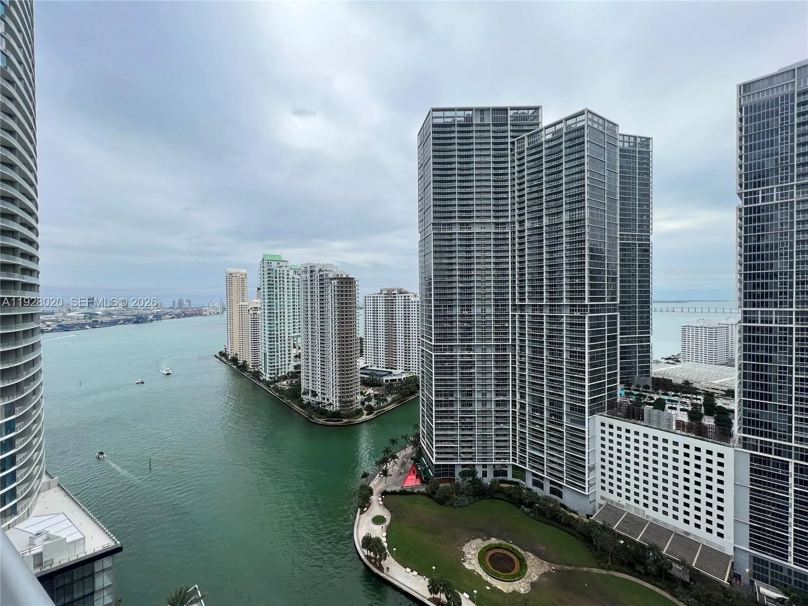 200 Biscayne Boulevard Way 3106, Miami, Florida 33, Miami, Florida 33131, 1 Bedroom Bedrooms, ,1 BathroomBathrooms,Residential,For Sale,200 Biscayne Boulevard Way 3106, Miami, Florida 33,A11928020