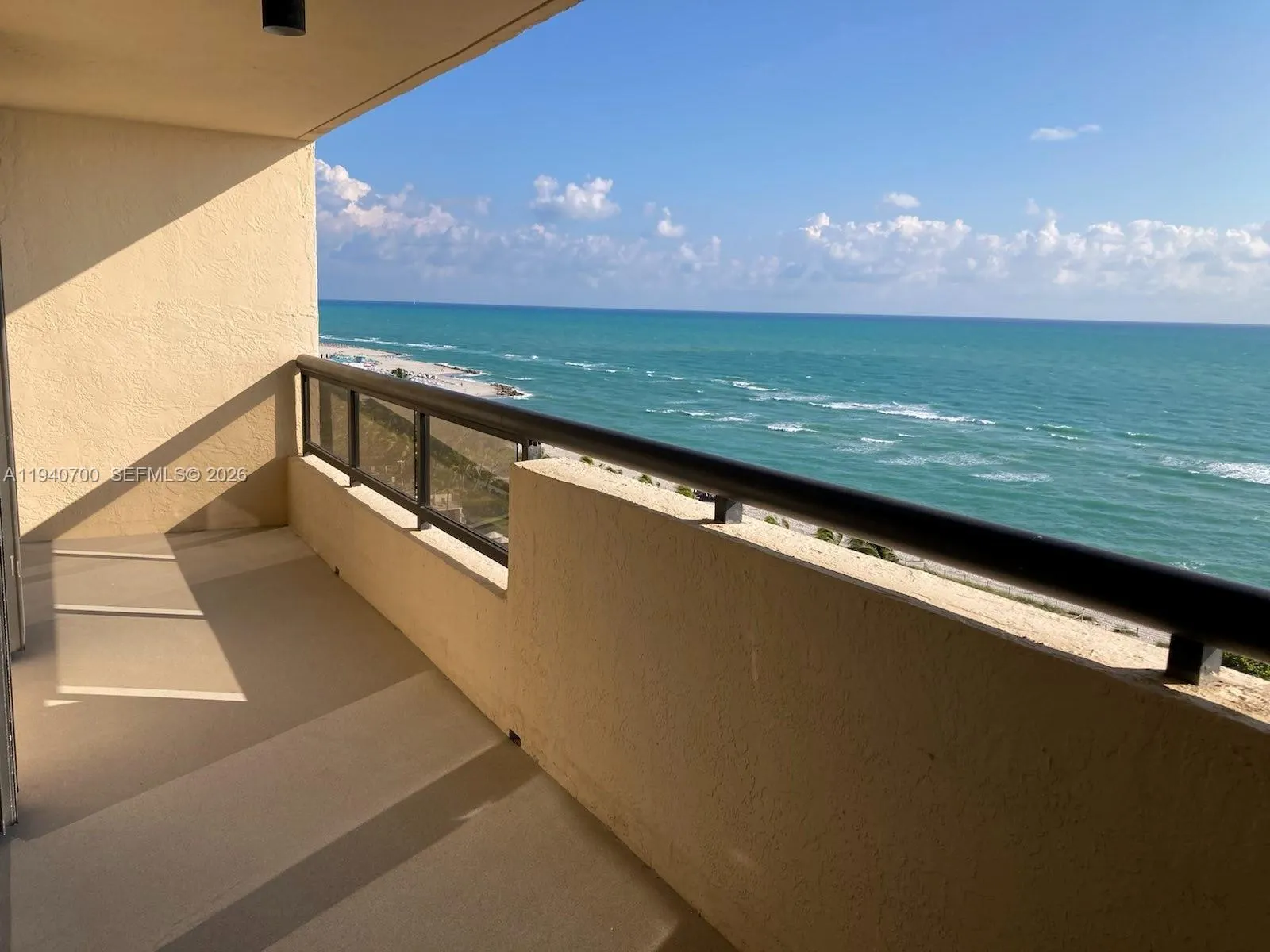 2555 Collins Ave 1407, Miami Beach, Florida 33140, Miami Beach, Florida 33140, 1 Bedroom Bedrooms, ,1 BathroomBathrooms,Residential Lease,For Rent,2555 Collins Ave 1407, Miami Beach, Florida 33140,A11940700