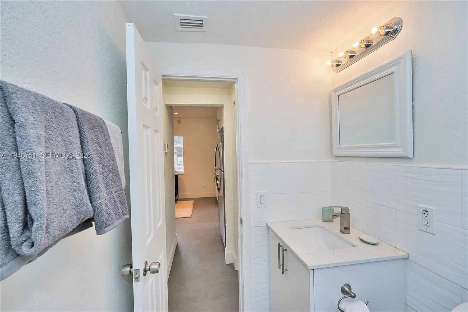 60 Nw 76th St 13, Miami, Florida 33150, Miami, Florida 33150, 1 Bedroom Bedrooms, ,1 BathroomBathrooms,Residential Lease,For Rent,60 Nw 76th St 13, Miami, Florida 33150,A11940751