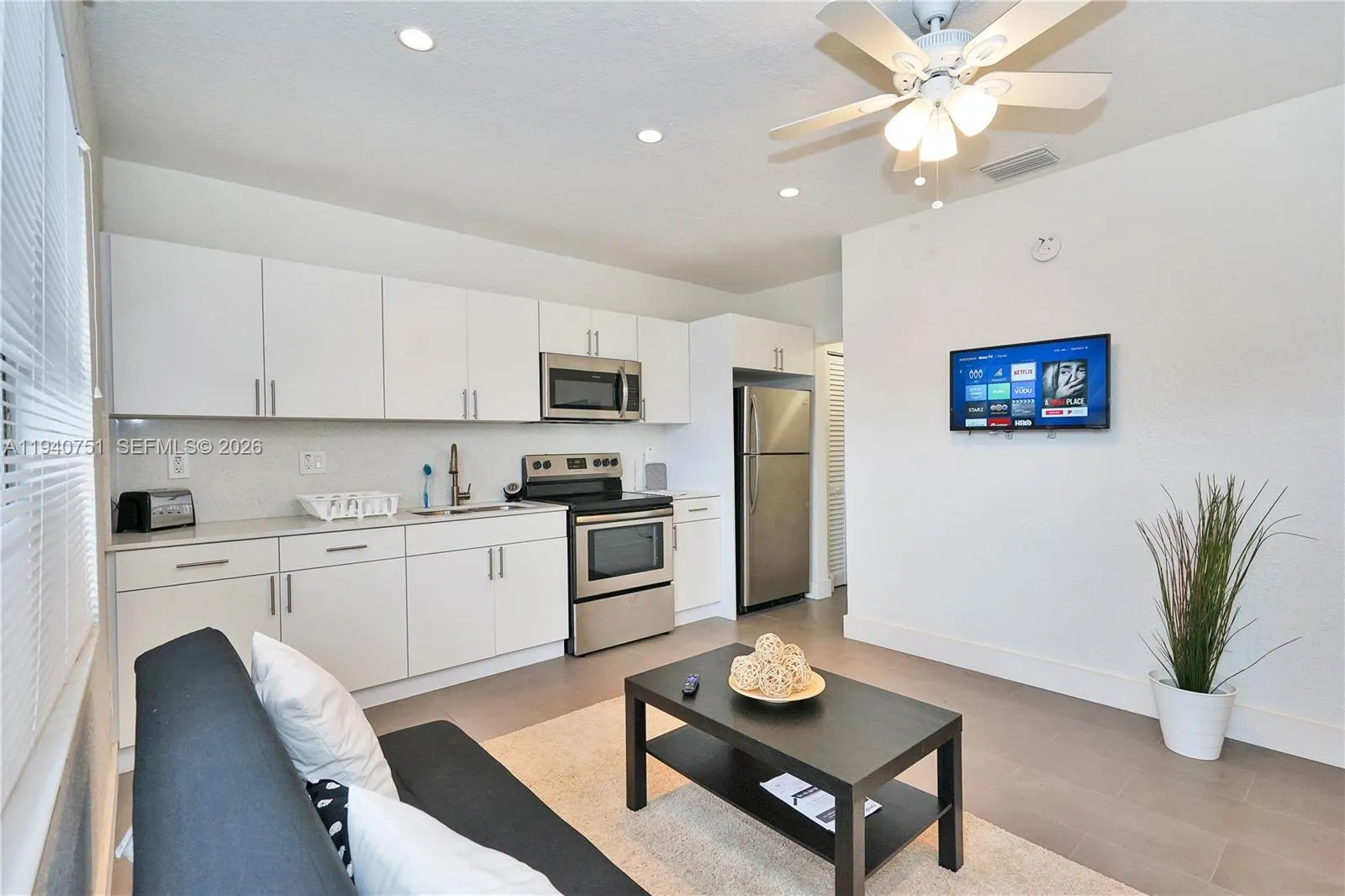 60 Nw 76th St 13, Miami, Florida 33150, Miami, Florida 33150, 1 Bedroom Bedrooms, ,1 BathroomBathrooms,Residential Lease,For Rent,60 Nw 76th St 13, Miami, Florida 33150,A11940751