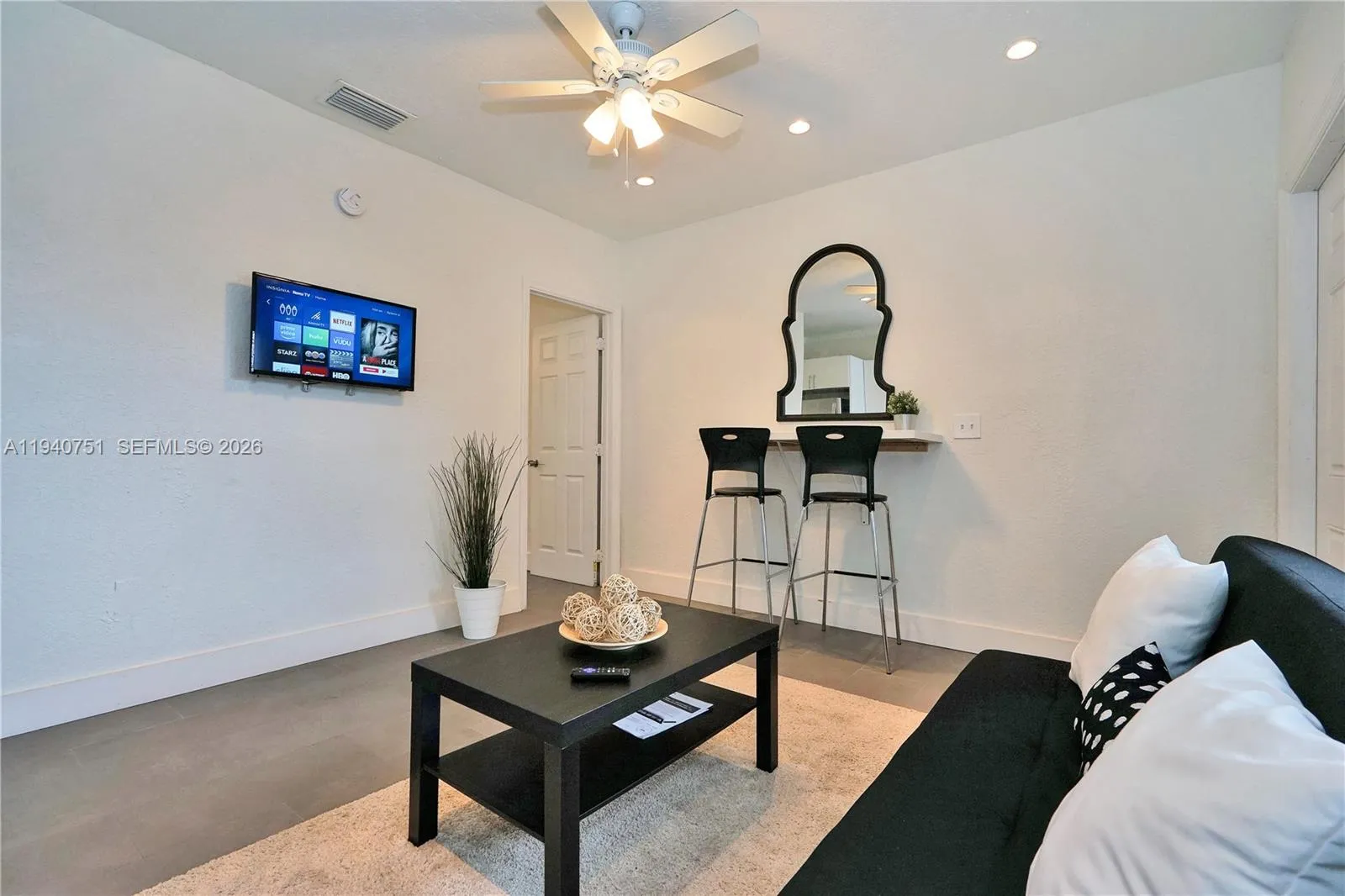 60 Nw 76th St 13, Miami, Florida 33150, Miami, Florida 33150, 1 Bedroom Bedrooms, ,1 BathroomBathrooms,Residential Lease,For Rent,60 Nw 76th St 13, Miami, Florida 33150,A11940751