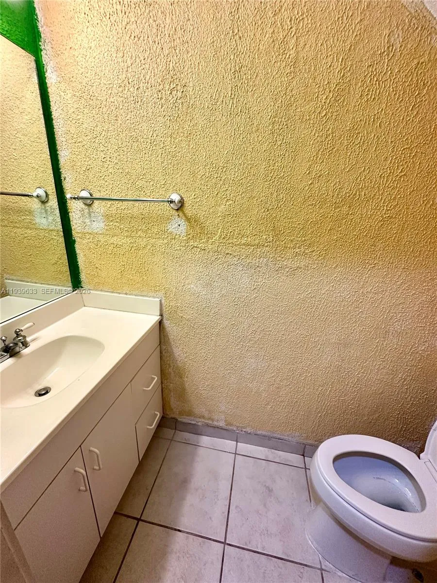 8253 Nw 8th Pl 2, Plantation, Florida 33324, Plantation, Florida 33324, 4 Bedrooms Bedrooms, ,2 BathroomsBathrooms,Residential,For Sale,8253 Nw 8th Pl 2, Plantation, Florida 33324,A11939633