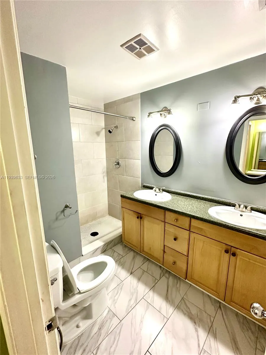 8253 Nw 8th Pl 2, Plantation, Florida 33324, Plantation, Florida 33324, 4 Bedrooms Bedrooms, ,2 BathroomsBathrooms,Residential,For Sale,8253 Nw 8th Pl 2, Plantation, Florida 33324,A11939633