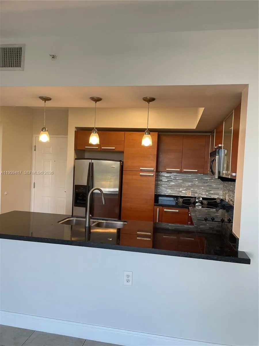 2030 S Douglas Rd 524, Coral Gables, Florida 33134, Coral Gables, Florida 33134, 2 Bedrooms Bedrooms, ,2 BathroomsBathrooms,Residential Lease,For Rent,2030 S Douglas Rd 524, Coral Gables, Florida 33134,A11939417