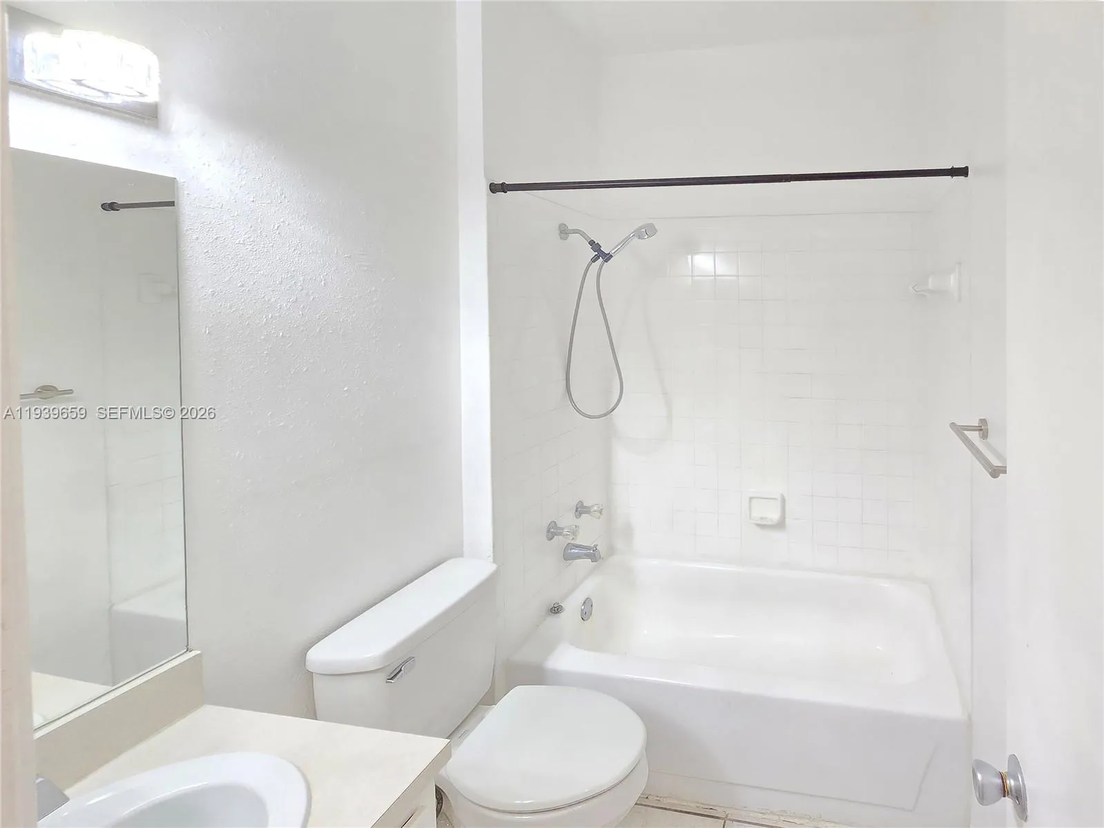 2331 Nw 96th Ter 17l, Pembroke Pines, Florida 3302, Pembroke Pines, Florida 33024, 2 Bedrooms Bedrooms, ,2 BathroomsBathrooms,Residential Lease,For Rent,2331 Nw 96th Ter 17l, Pembroke Pines, Florida 3302,A11939659