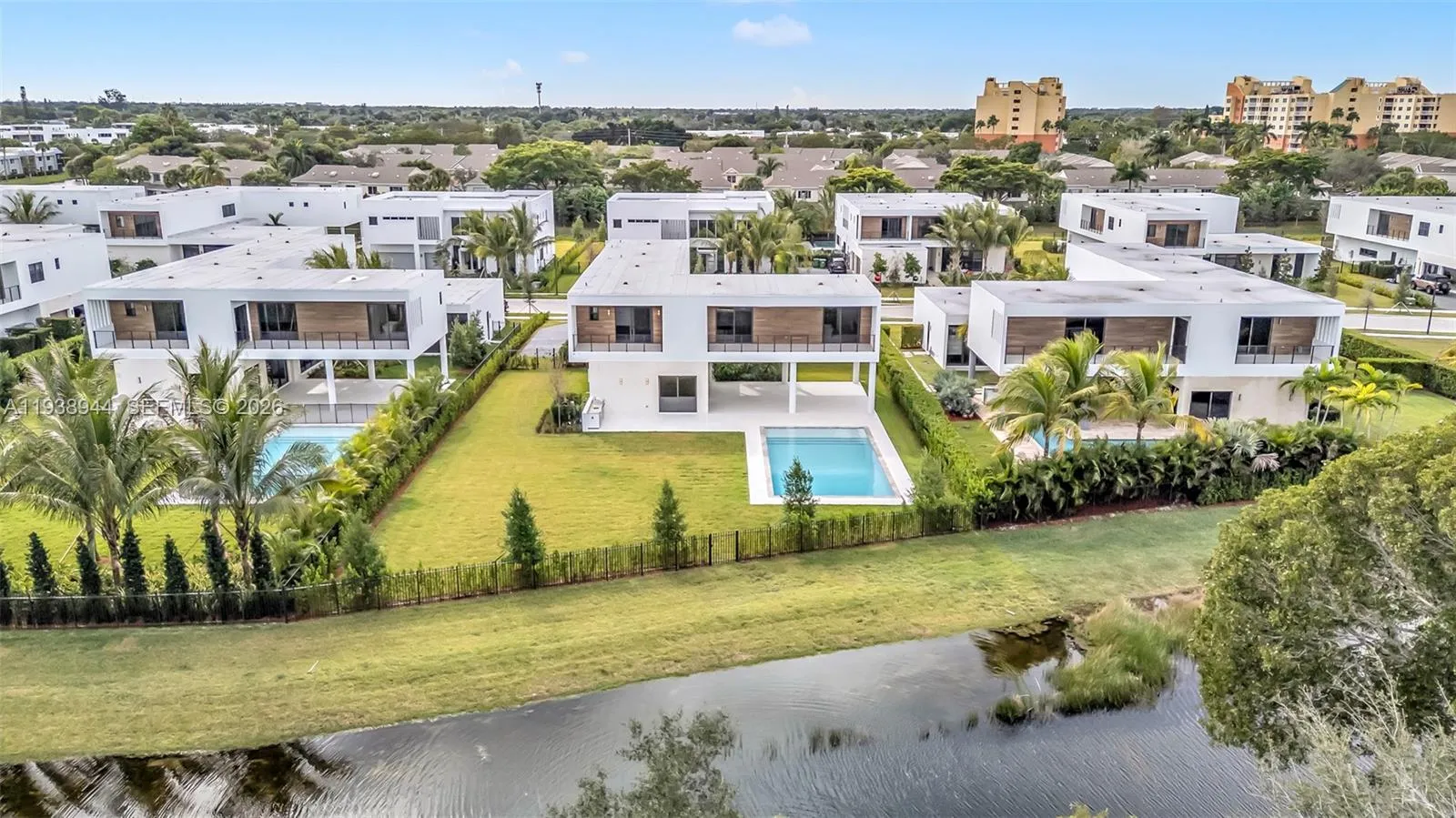 16699 N Botaniko Dr N, Weston, Florida 33326, Weston, Florida 33326, 5 Bedrooms Bedrooms, ,6 BathroomsBathrooms,Residential Lease,For Rent,16699 N Botaniko Dr N, Weston, Florida 33326,A11938944