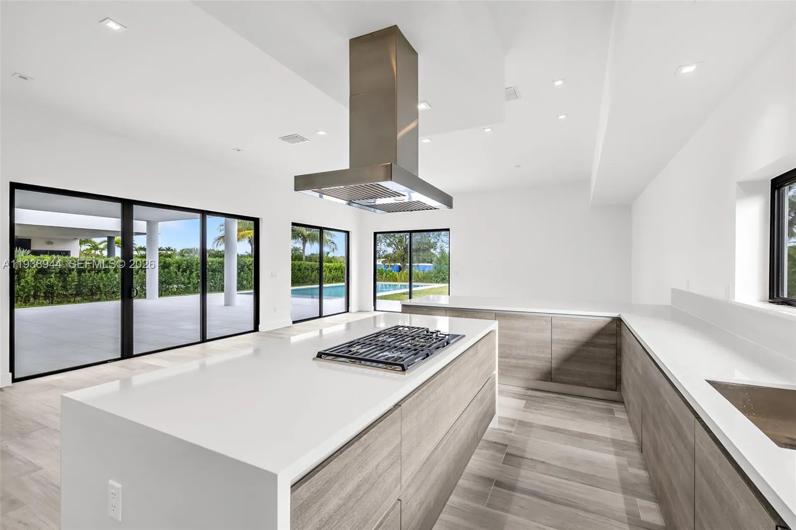 16699 N Botaniko Dr N, Weston, Florida 33326, Weston, Florida 33326, 5 Bedrooms Bedrooms, ,6 BathroomsBathrooms,Residential Lease,For Rent,16699 N Botaniko Dr N, Weston, Florida 33326,A11938944