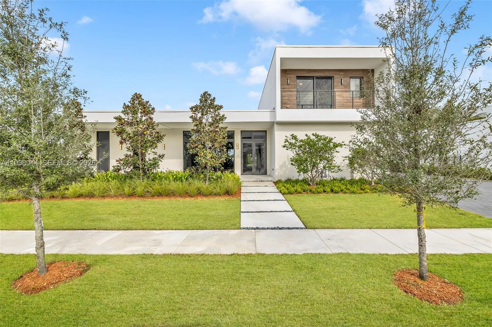 16699 N Botaniko Dr N, Weston, Florida 33326, Weston, Florida 33326, 5 Bedrooms Bedrooms, ,6 BathroomsBathrooms,Residential Lease,For Rent,16699 N Botaniko Dr N, Weston, Florida 33326,A11938944