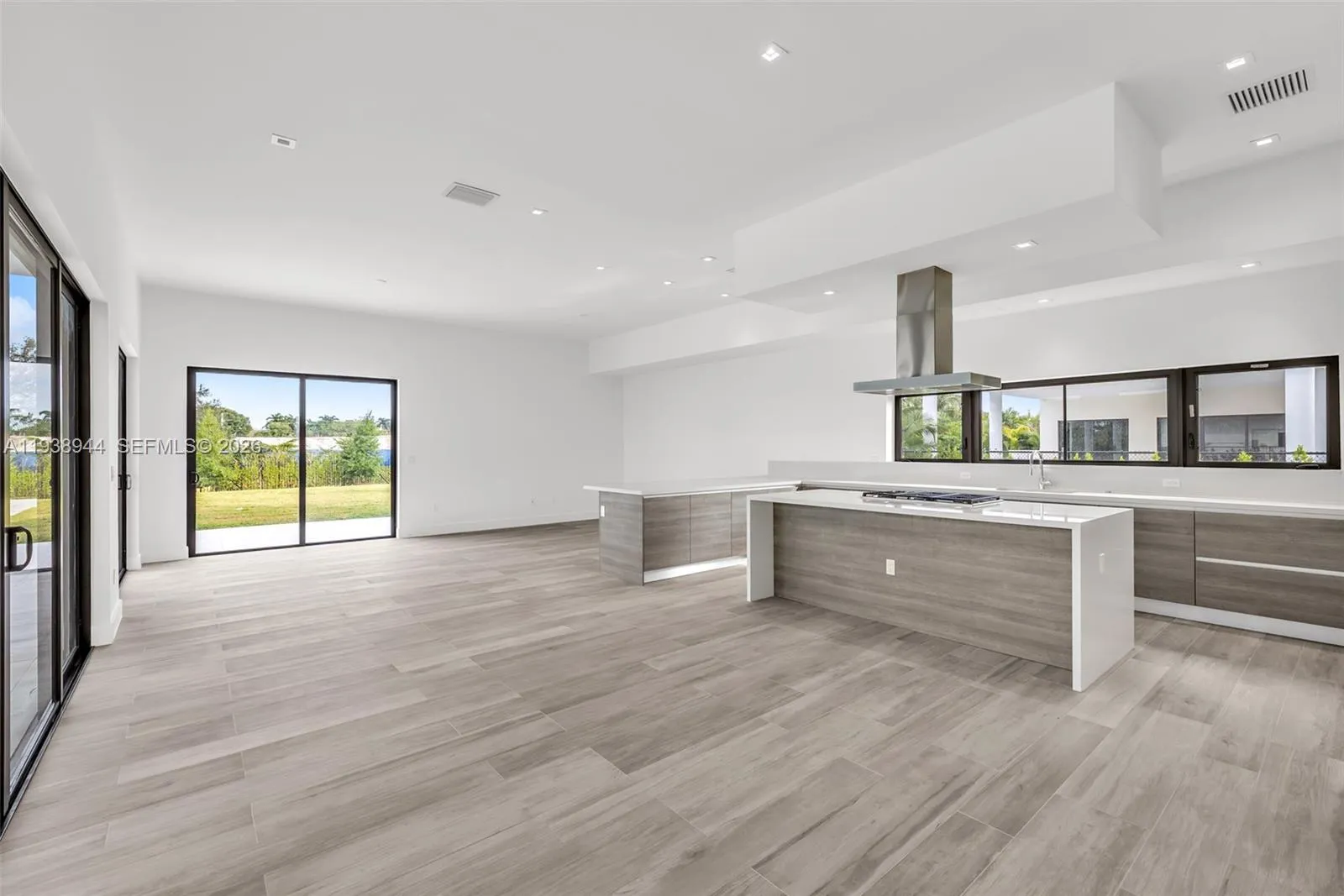 16699 N Botaniko Dr N, Weston, Florida 33326, Weston, Florida 33326, 5 Bedrooms Bedrooms, ,6 BathroomsBathrooms,Residential Lease,For Rent,16699 N Botaniko Dr N, Weston, Florida 33326,A11938944