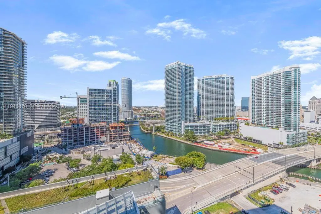 68 Se 6th St 1710, Miami, Florida 33131, Miami, Florida 33131, 2 Bedrooms Bedrooms, ,2 BathroomsBathrooms,Residential,For Sale,68 Se 6th St 1710, Miami, Florida 33131,A11940878