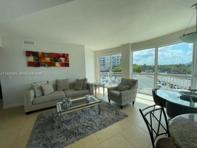 7270 Sw 88th St B203, Miami, Florida 33156, Miami, Florida 33156, 2 Bedrooms Bedrooms, ,2 BathroomsBathrooms,Residential Lease,For Rent,7270 Sw 88th St B203, Miami, Florida 33156,A11940893