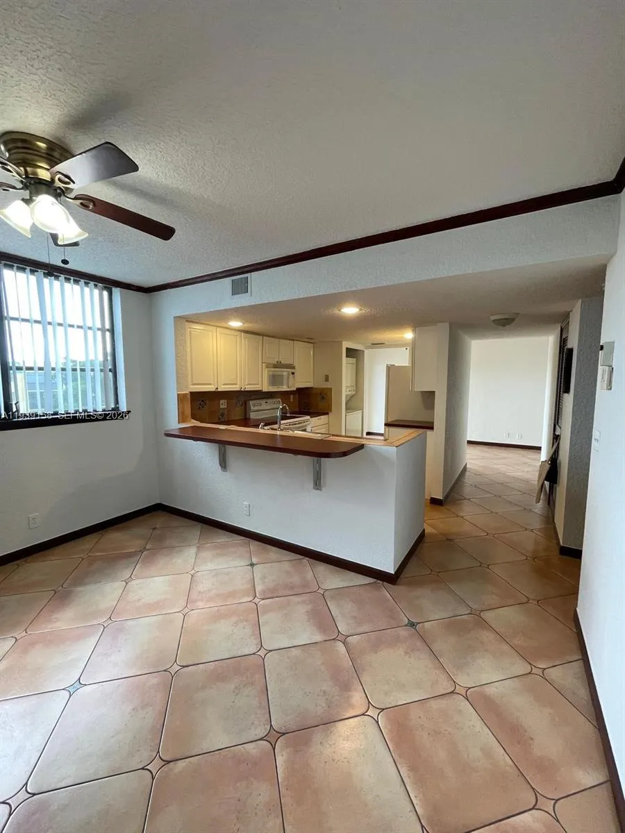 6575 W Oakland Park Blvd 511, Lauderhill, Florida, Lauderhill, Florida 33313, 2 Bedrooms Bedrooms, ,2 BathroomsBathrooms,Residential Lease,For Rent,6575 W Oakland Park Blvd 511, Lauderhill, Florida ,A11939158