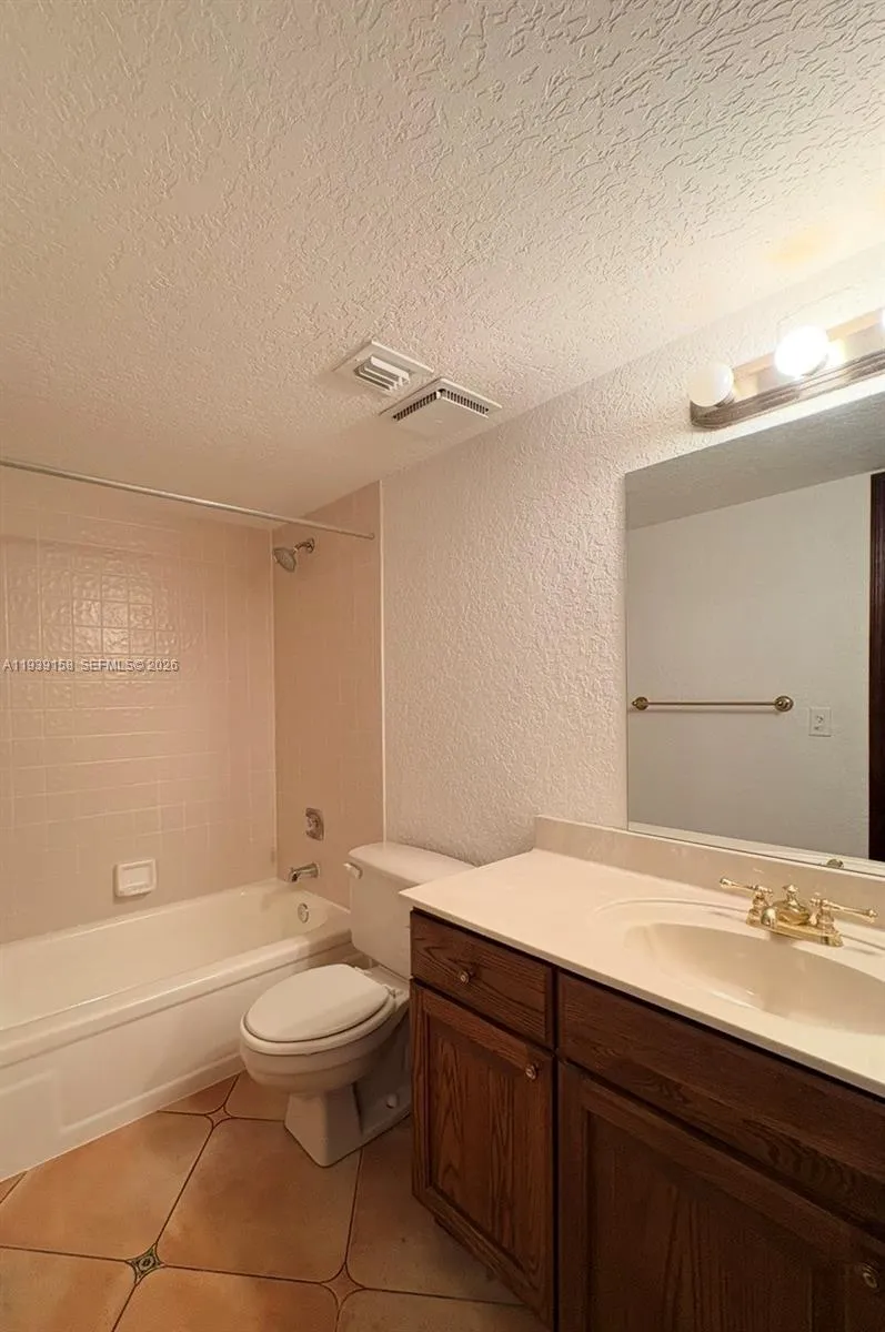 6575 W Oakland Park Blvd 511, Lauderhill, Florida, Lauderhill, Florida 33313, 2 Bedrooms Bedrooms, ,2 BathroomsBathrooms,Residential Lease,For Rent,6575 W Oakland Park Blvd 511, Lauderhill, Florida ,A11939158